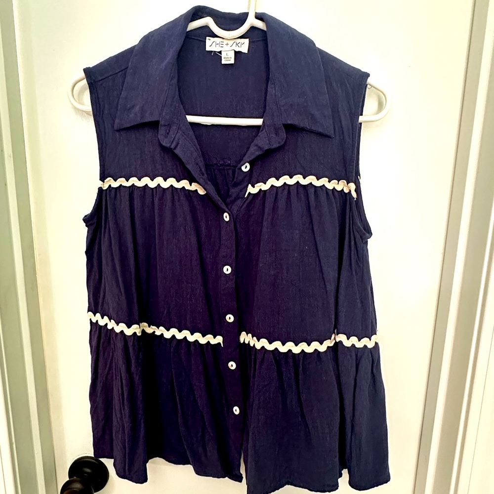 She & Sky Boutique Navy Sleeveless Top with White Accents
